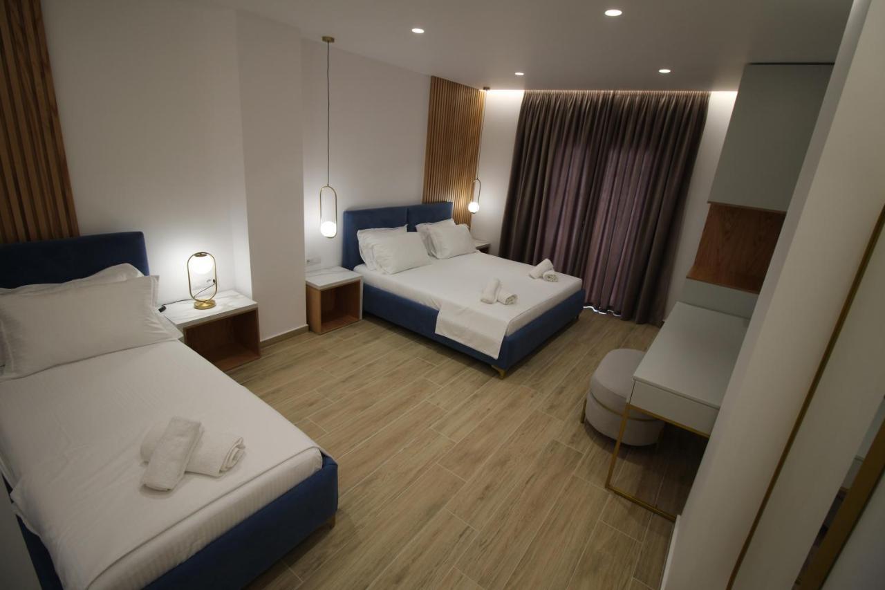 Julia Hotel Sarandë Exteriör bild