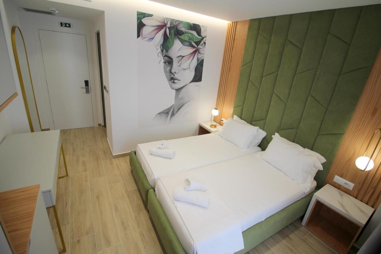 Julia Hotel Sarandë Exteriör bild