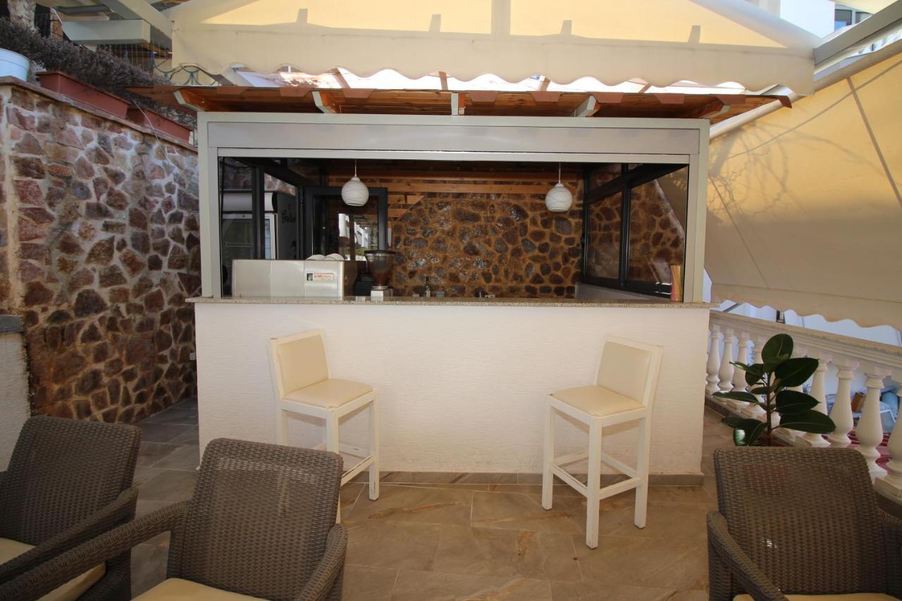Julia Hotel Sarandë Exteriör bild