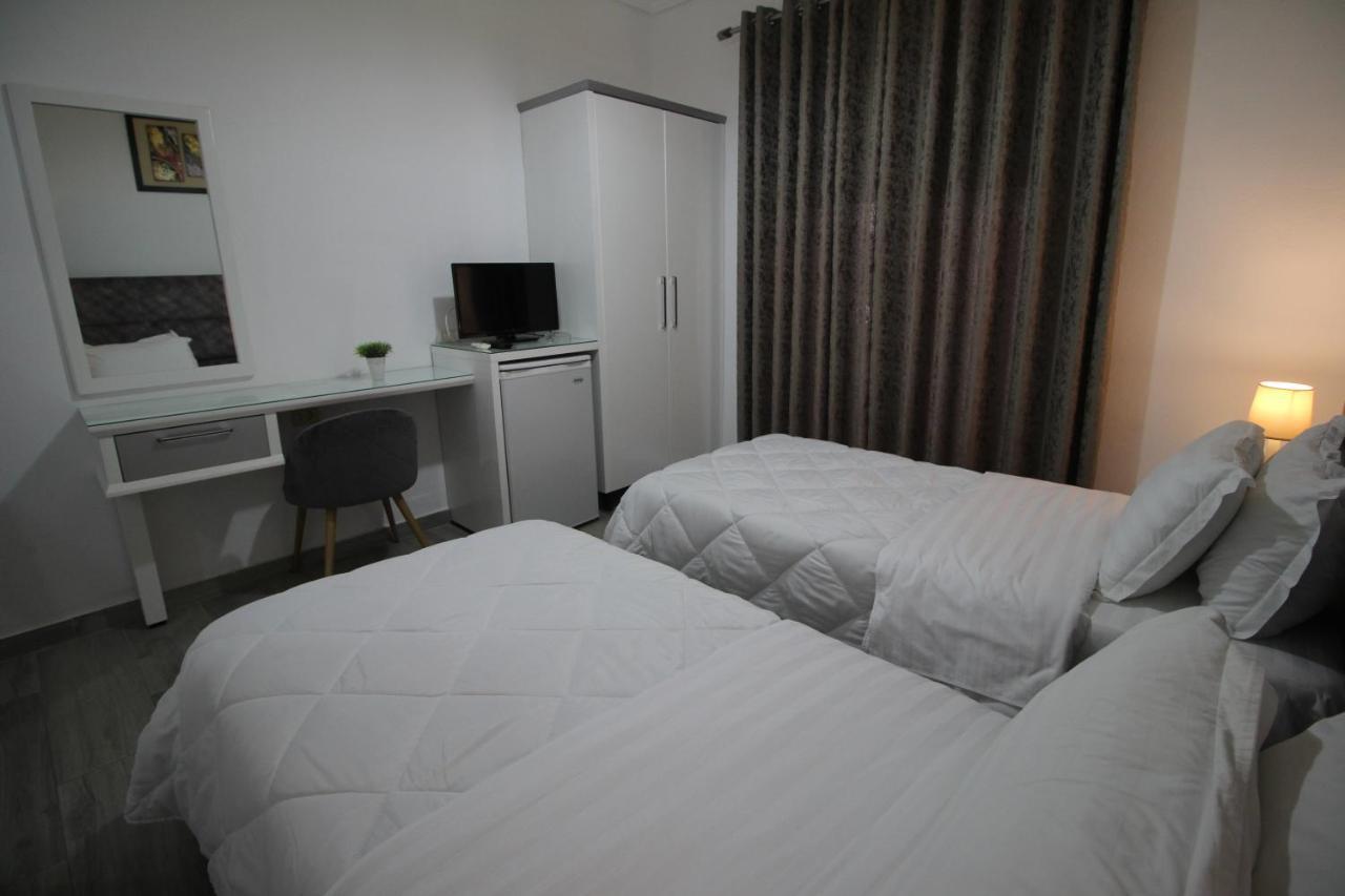 Julia Hotel Sarandë Exteriör bild